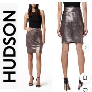 NEW Hudson Centerfold Extreme High Rise Coated Metallic Mini Skirt 25